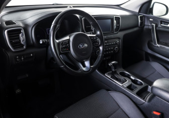 Подержанный автомобиль Kia Sportage 2017 года (15 фото)