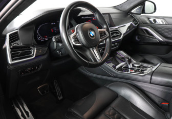 Подержанный автомобиль BMW X6 M 2021 года (11 фото)