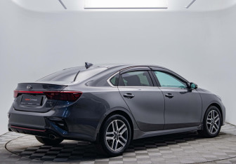 Подержанный автомобиль Kia Cerato Sedan 2021 года (5 фото)