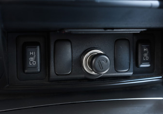 Подержанный автомобиль Mitsubishi Pajero Sport 2013 года (15 фото)