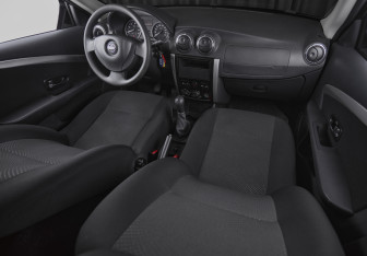 Подержанный автомобиль Nissan Almera Sedan 2018 года (10 фото)