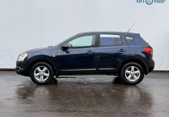 Подержанный автомобиль Nissan Qashqai 2007 года (8 фото)