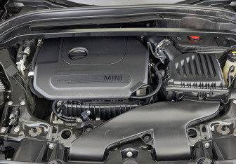 Подержанный автомобиль MINI Countryman 2019 года (9 фото)