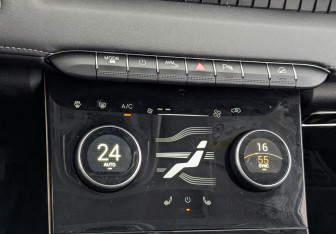 Подержанный автомобиль Exeed LX 2022 года (27 фото)