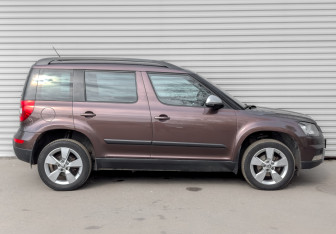 Подержанный автомобиль Skoda Yeti 2015 года (3 фото)