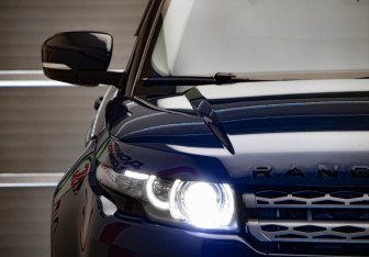 Подержанный автомобиль Land Rover Range Rover Evoque 2012 года (36 фото)