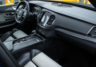 Подержанный автомобиль Volvo XC90 2019 года (9 фото)