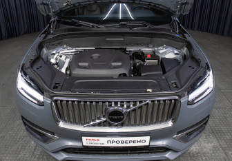 Подержанный автомобиль Volvo XC90 2020 года (9 фото)