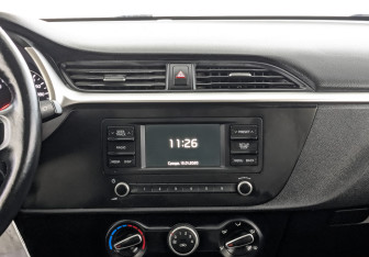 Подержанный автомобиль Kia Rio Hatchback 2021 года (16 фото)
