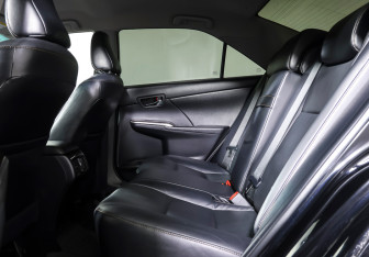 Подержанный автомобиль Toyota Camry Sedan 2018 года (12 фото)