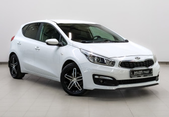 Подержанный автомобиль Kia Ceed Hatchback 2017 года (3 фото)