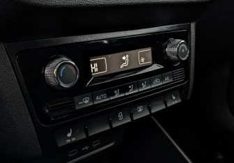 Подержанный автомобиль Skoda Rapid Liftback 2021 года (21 фото)