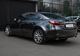 Подержанный автомобиль Mazda 6 Sedan 2020 года (6 фото)