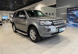 Подержанный автомобиль Land Rover Freelander 2014 года (3 фото)