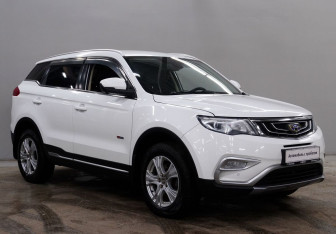 Подержанный автомобиль Geely Atlas 2018 года (3 фото)