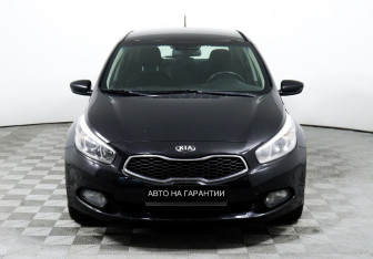 Подержанный автомобиль Kia Ceed Hatchback 2014 года (2 фото)