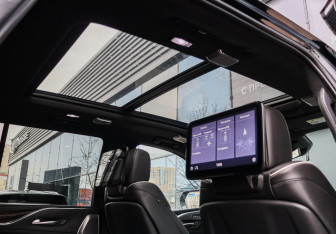 Подержанный автомобиль Cadillac Escalade Suv 2021 года (27 фото)