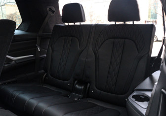 Подержанный автомобиль BMW X7 2019 года (14 фото)