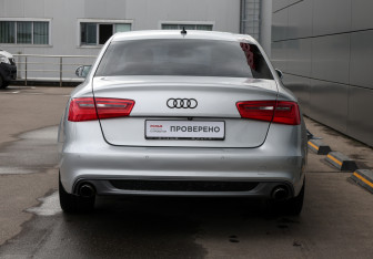 Подержанный автомобиль Audi A6 Sedan 2013 года (6 фото)