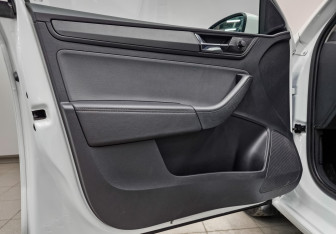 Подержанный автомобиль Skoda Rapid Liftback 2022 года (19 фото)