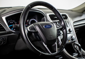 Подержанный автомобиль Ford Mondeo Sedan 2016 года (12 фото)