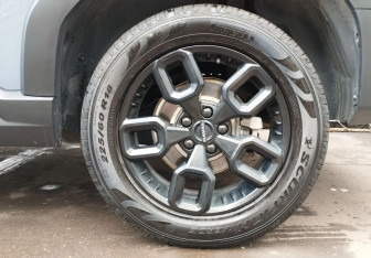 Подержанный автомобиль Haval H3 2024 года (14 фото)