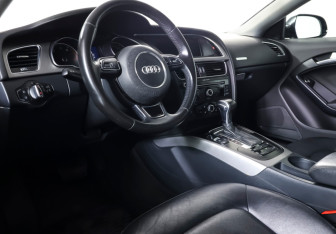 Подержанный автомобиль Audi A5 Coupe 2013 года (12 фото)