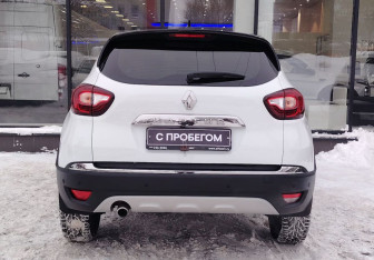 Подержанный автомобиль Renault Kaptur 2021 года (7 фото)