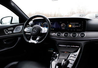 Подержанный автомобиль Mercedes-Benz AMG GT Liftback 2019 года (9 фото)
