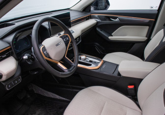 Подержанный автомобиль Haval Jolion 2025 года (10 фото)