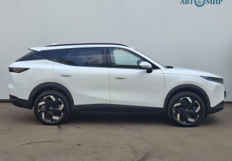 Подержанный автомобиль Omoda C7 2025 года (4 фото)