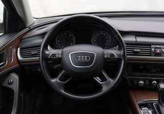 Подержанный автомобиль Audi A6 Sedan 2014 года (15 фото)