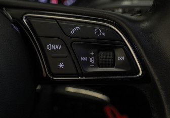 Подержанный автомобиль Audi A3 Sedan 2018 года (11 фото)