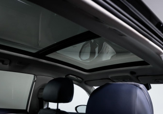 Подержанный автомобиль Hongqi HS5 2024 года (16 фото)