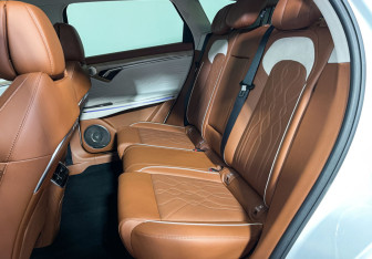 Подержанный автомобиль Voyah Free 2023 года (10 фото)