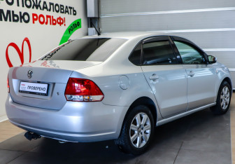 Подержанный автомобиль Volkswagen Polo Sedan 2013 года (4 фото)