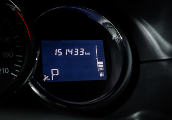 Подержанный автомобиль Nissan Terrano 2017 года (11 фото)