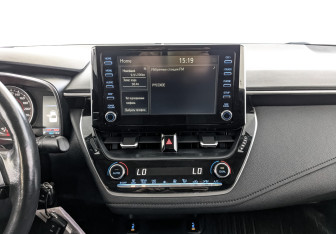 Подержанный автомобиль Toyota Corolla Sedan 2021 года (17 фото)
