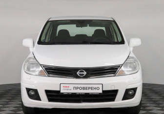 Подержанный автомобиль Nissan Tiida Sedan 2013 года (2 фото)