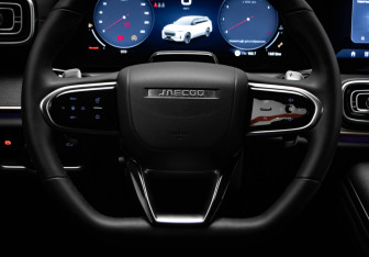 Подержанный автомобиль Jaecoo J8 2024 года (10 фото)