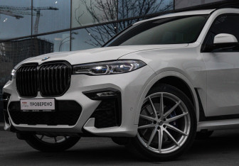 Подержанный автомобиль BMW X7 2019 года (37 фото)