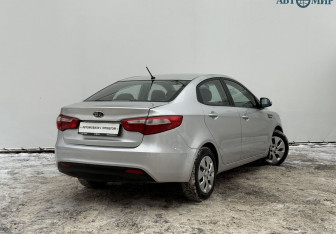 Подержанный автомобиль Kia Rio Sedan 2012 года (5 фото)
