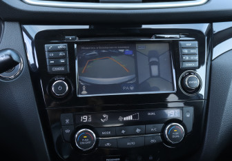 Подержанный автомобиль Nissan Qashqai 2017 года (15 фото)