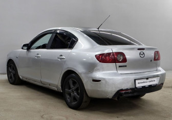 Подержанный автомобиль Mazda 3 Sedan 2004 года (7 фото)