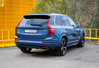 Подержанный автомобиль Volvo XC90 2019 года (3 фото)