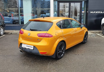 Подержанный автомобиль SEAT Leon Hatchback 2011 года (5 фото)