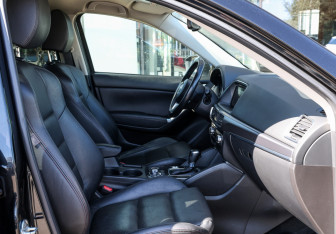 Подержанный автомобиль Mazda CX-5 2015 года (11 фото)