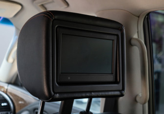 Подержанный автомобиль Nissan Patrol 2010 года (11 фото)