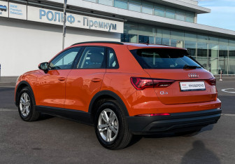 Подержанный автомобиль Audi Q3 2020 года (7 фото)