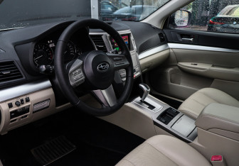 Подержанный автомобиль Subaru Outback Wagon 2011 года (12 фото)